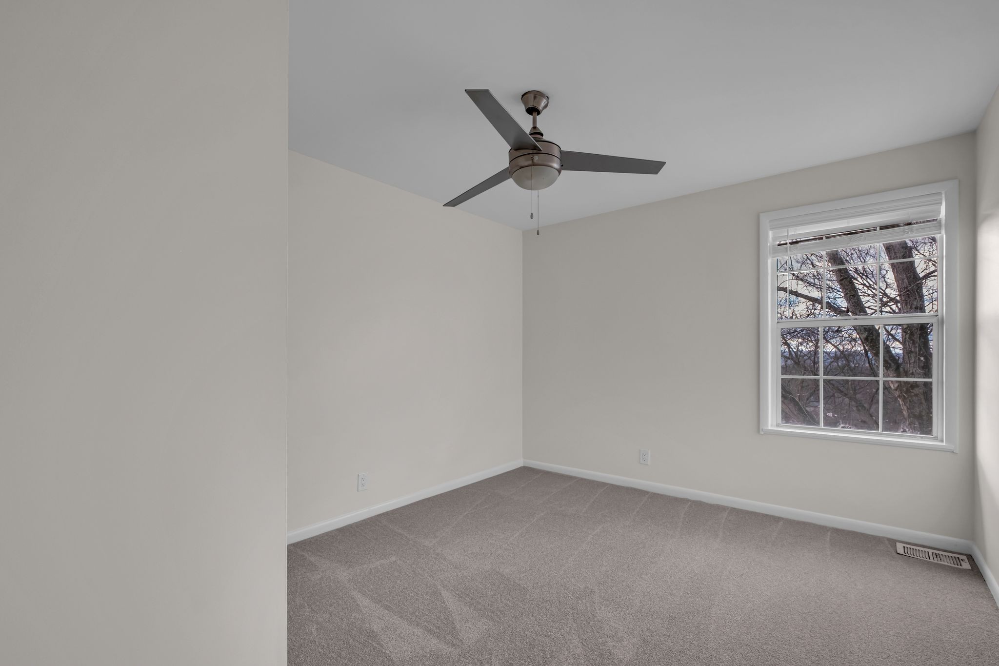 110 Bellevue Road, Unit 29 Nashville, TN 37221 - Photo 9 of 22 a view of empty room with windows