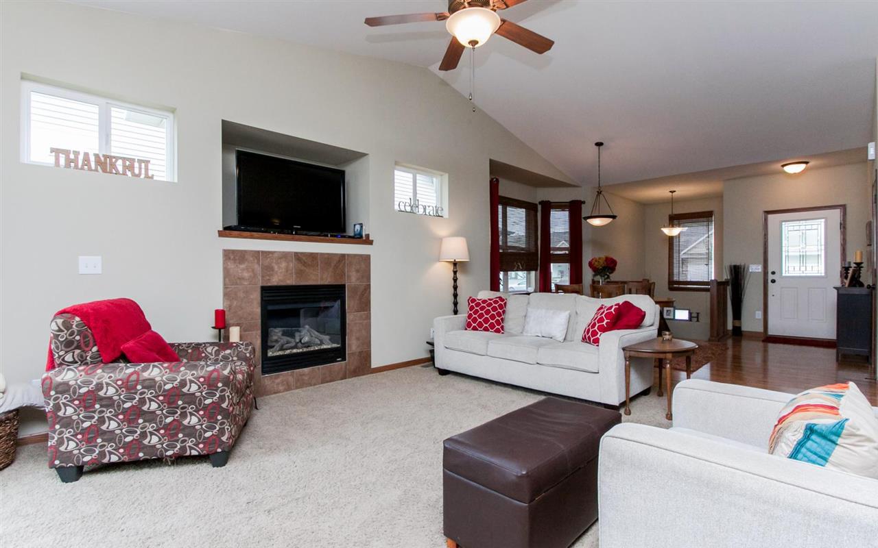 174 Ridge View Drive Fairfax, IA 52228 - Photo 7 of 25 Gallery Image 7