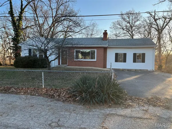 $95,000 | 907 Oak Drive, Fenton, MO 63026