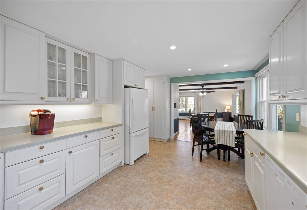 15 Coles Lane Plymouth, MA 02360 - Photo 6 of 41