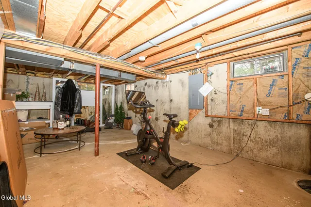 $419,000 | 27 Wiltshire Way, Niskayuna, NY 12309