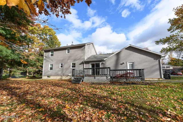 $419,000 | 27 Wiltshire Way, Niskayuna, NY 12309