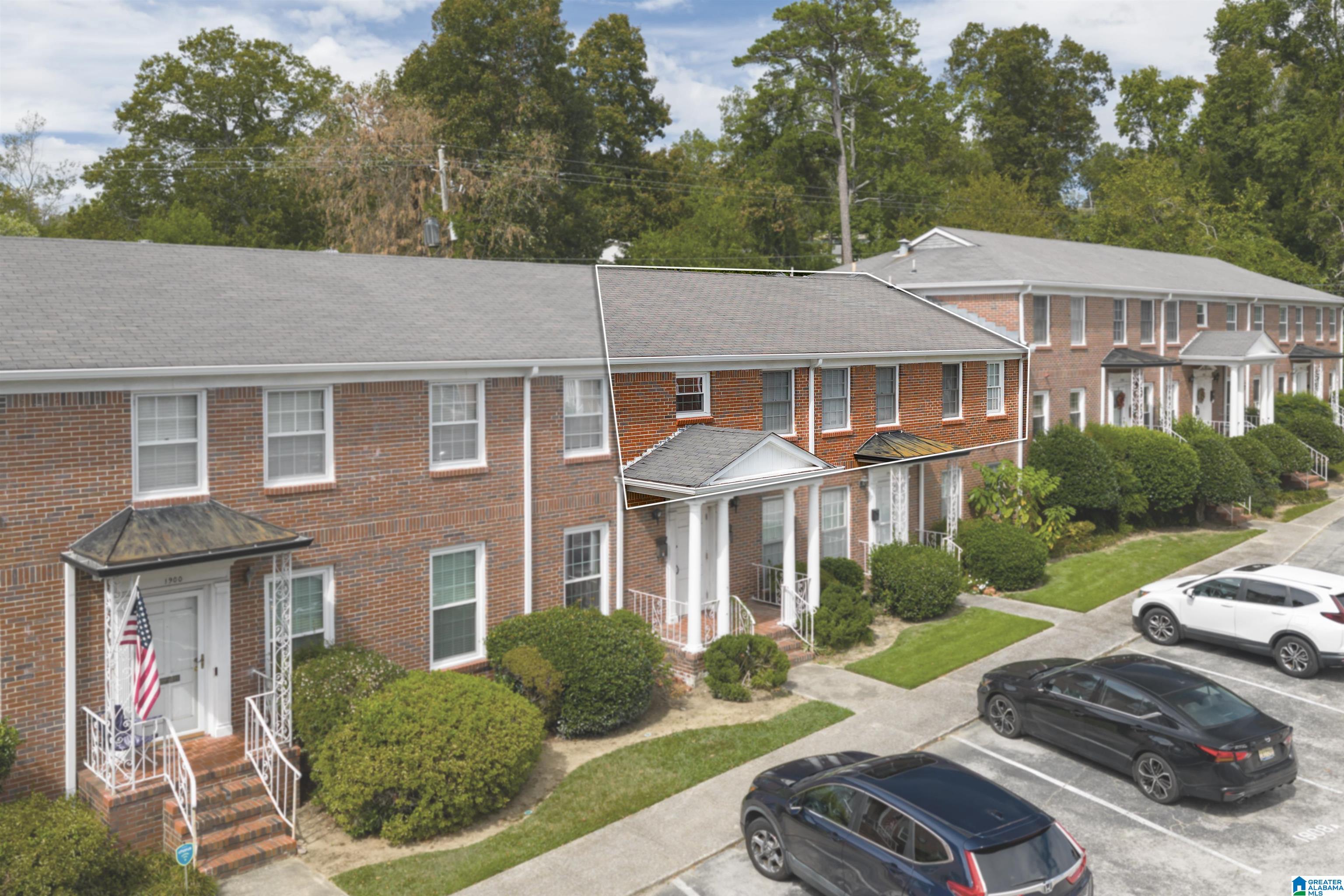 1902 Laurel Road, Unit B Vestavia Hills, AL 35216 - Photo 2 of 34