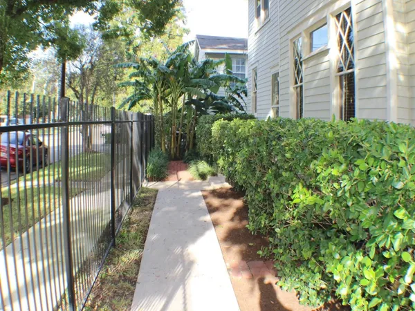 $915,000 | 1401 Truxillo Street, Houston, TX 77004