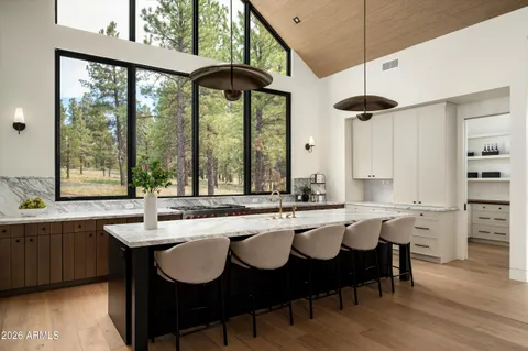 $7,295,000 | 2911 South Solitaires Canyon Drive, Flagstaff, AZ 86005