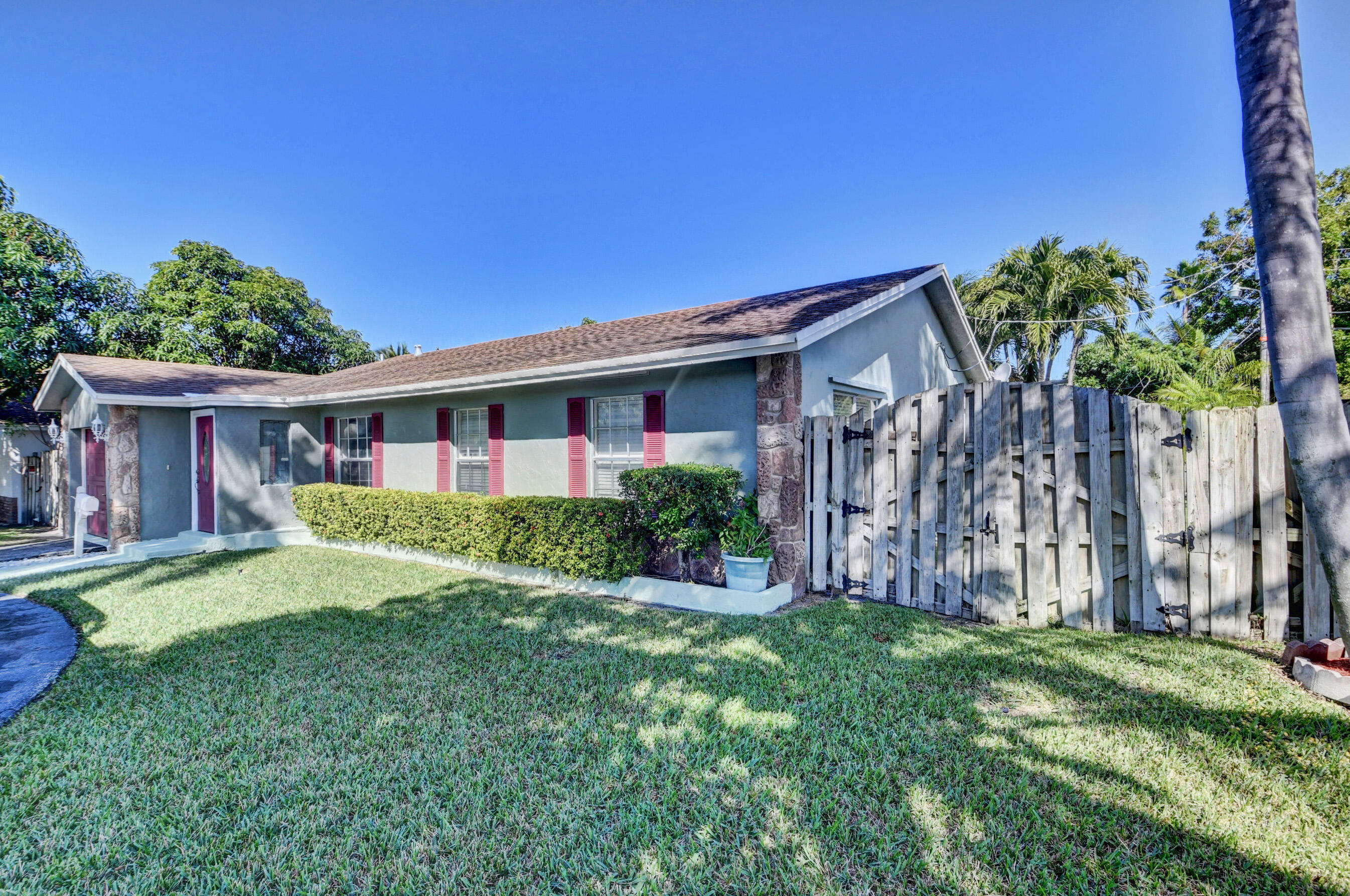 203 Northeast 28th Terrace Boca Raton, FL 33431 - Photo 1 of 19 Front House