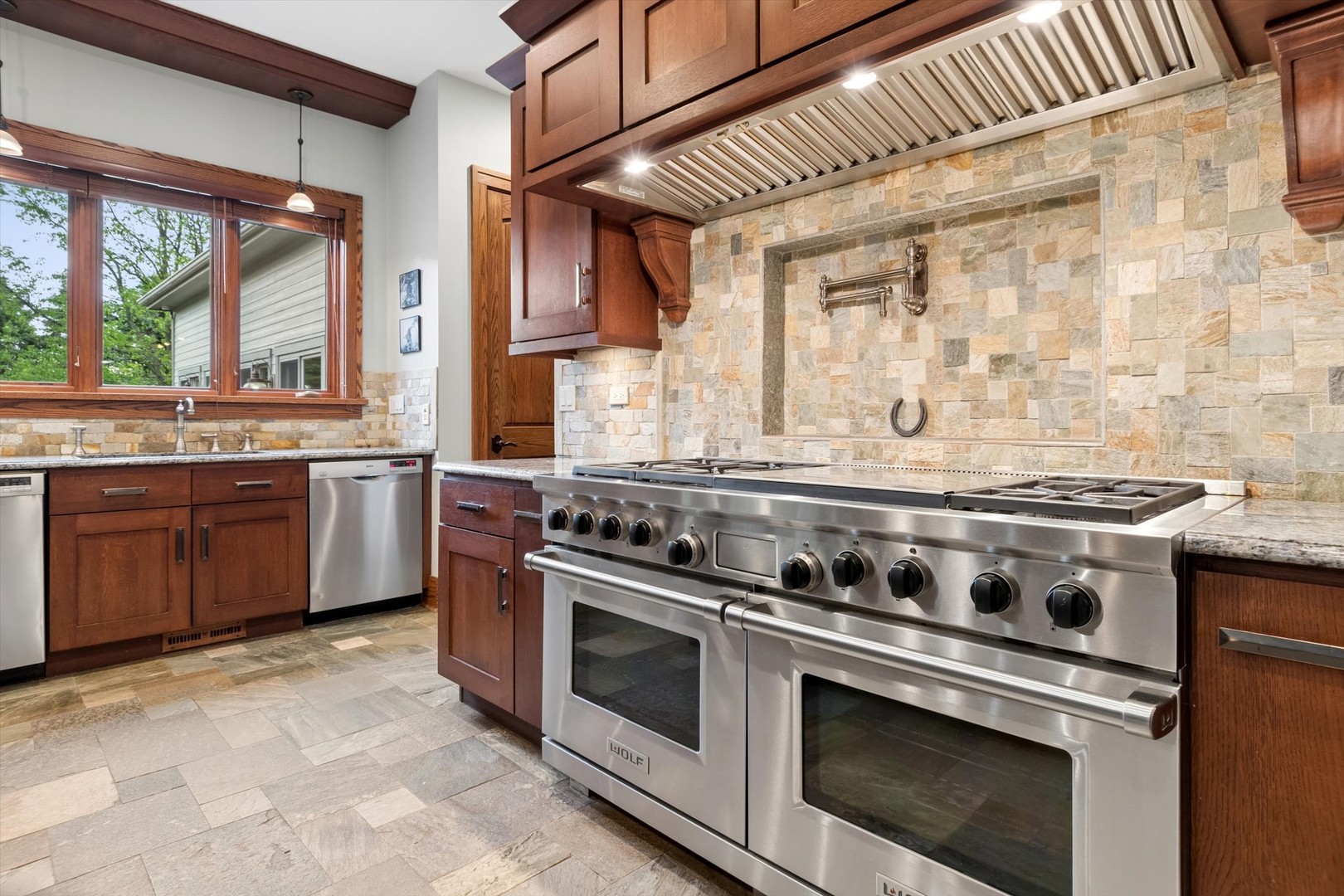 805 North Arlington Heights Road Itasca, IL 60143 - Photo 10 of 46