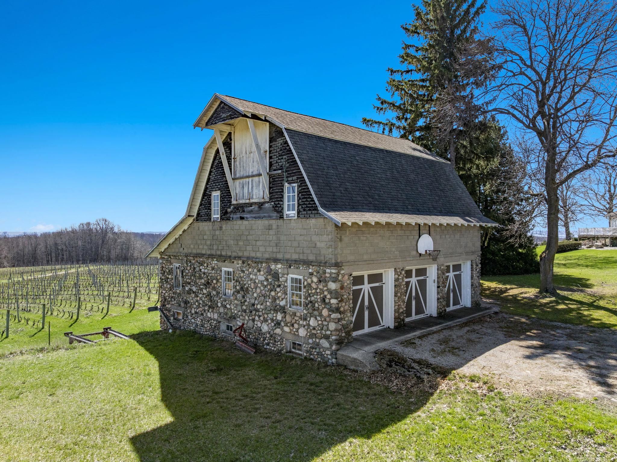 2770 Nelson Road Traverse City, MI 49686 - Photo 13 of 80