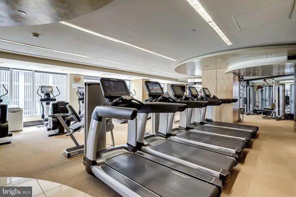 $950,000 | 1111 19th Street North, Unit 2007, Arlington, VA 22209