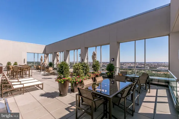 $950,000 | 1111 19th Street North, Unit 2007, Arlington, VA 22209