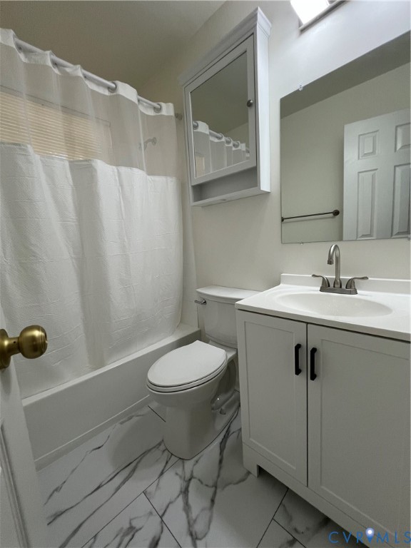 1403 Algona Road Chesapeake, VA 23324 - Photo 31 of 39 Bathroom featuring white subway tile surround, whi