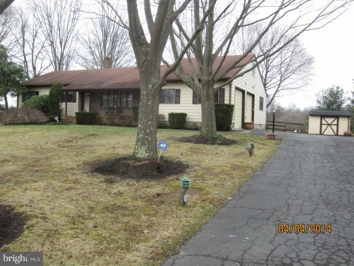 236 Windsor Road Robbinsville, NJ 08691 - Photo 4 of 24 Driveway