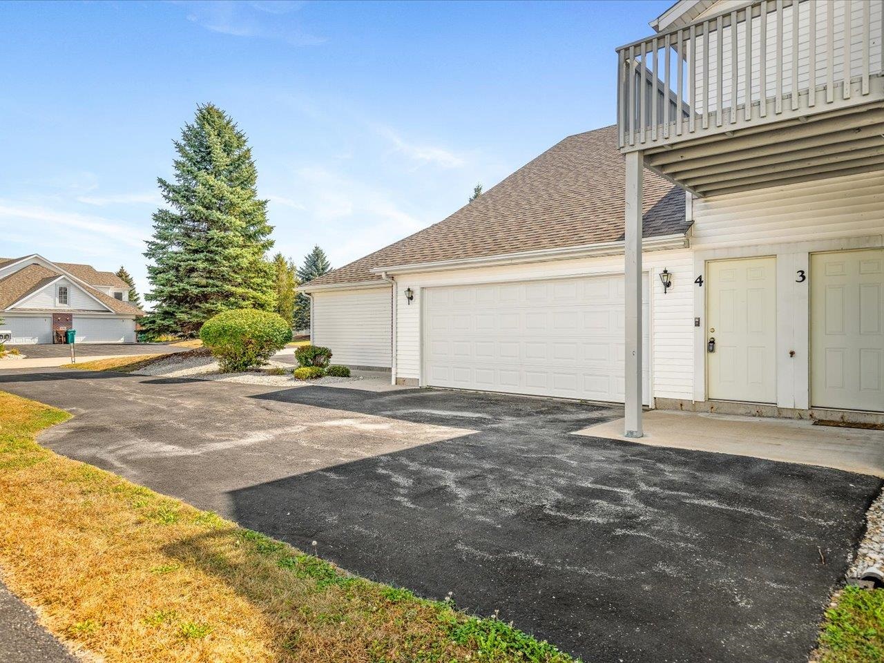 10152 Monarch Road Roscoe, IL 61073 - Photo 2 of 25 Gallery Image 2