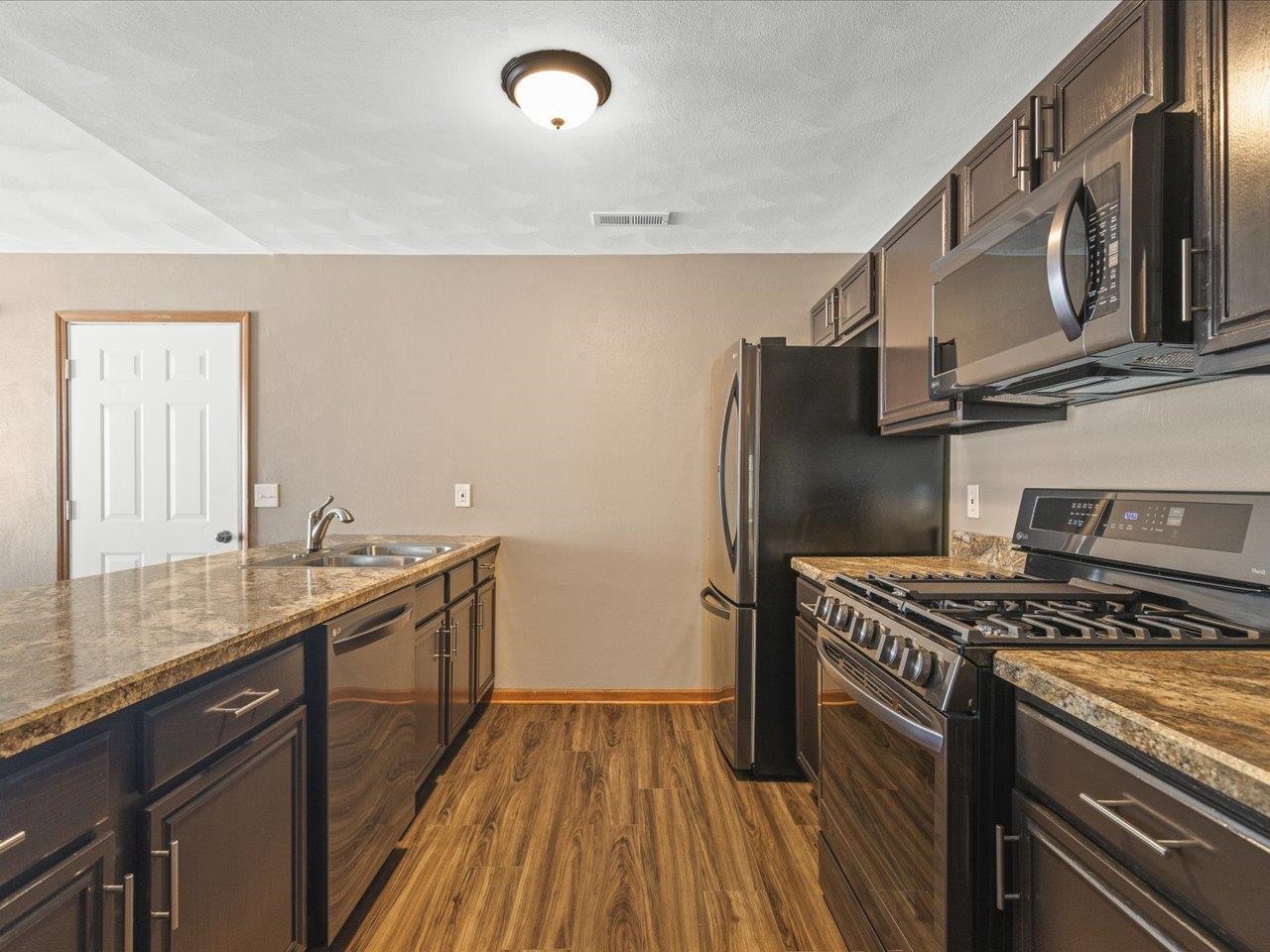 10152 Monarch Road Roscoe, IL 61073 - Photo 6 of 25 Gallery Image 6