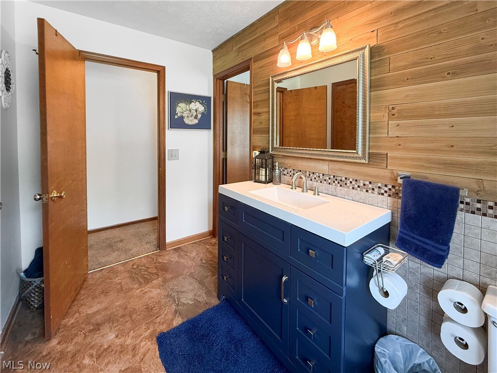 3172 Killian Road Uniontown, OH 44685 - Photo 10 of 26