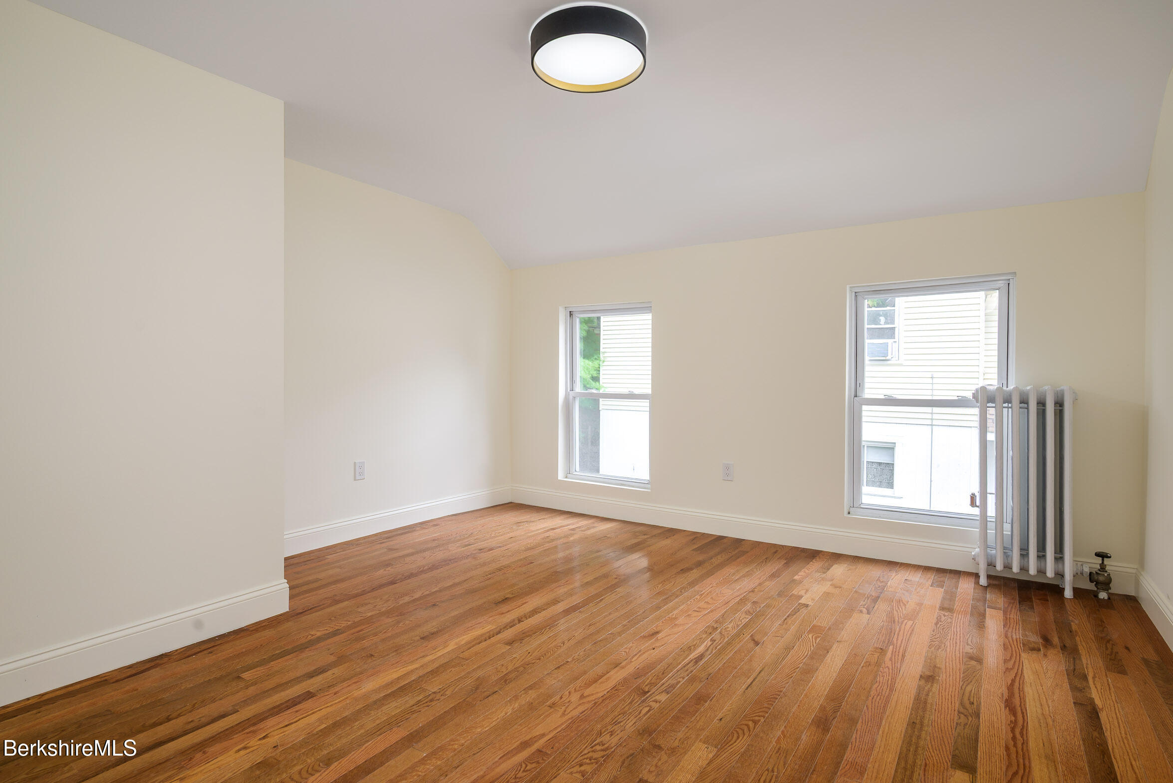 83 Chestnut Street, Unit UPPR North Adams, MA 01247 - Photo 16 of 23 Living Rm