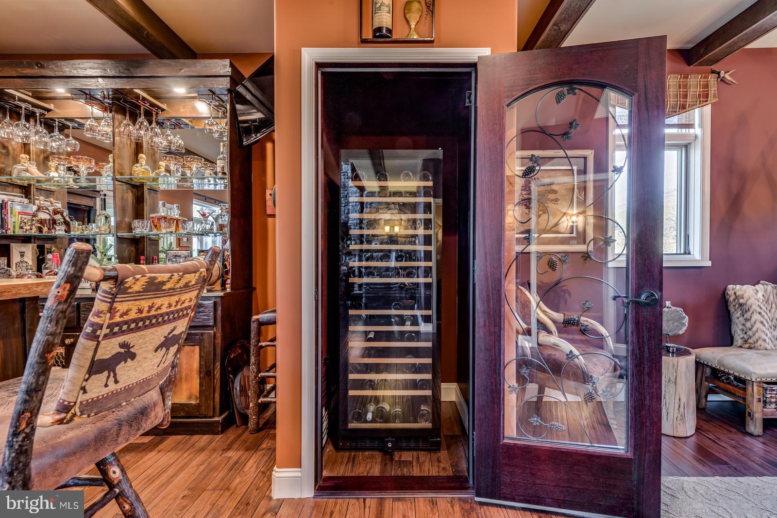 968 Scots Pne Lane Hazleton, PA 18202 - Photo 28 of 95 wine clsoet