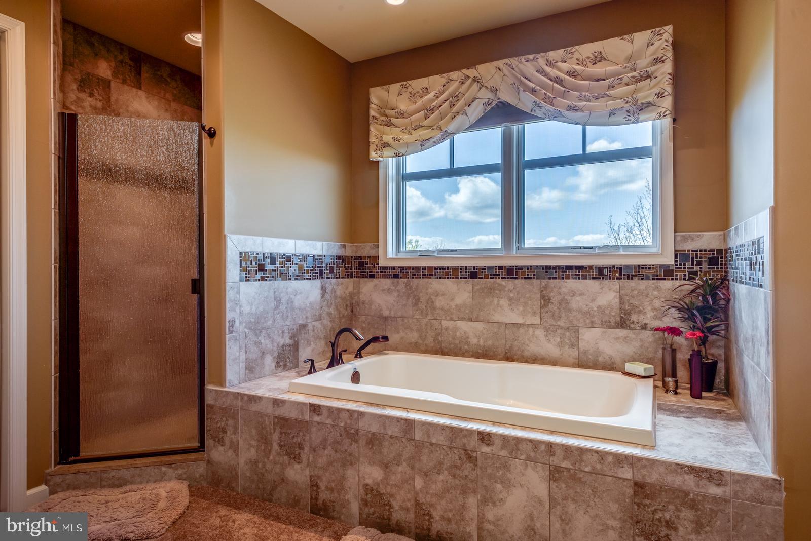 968 Scots Pne Lane Hazleton, PA 18202 - Photo 40 of 95 primary ensuite