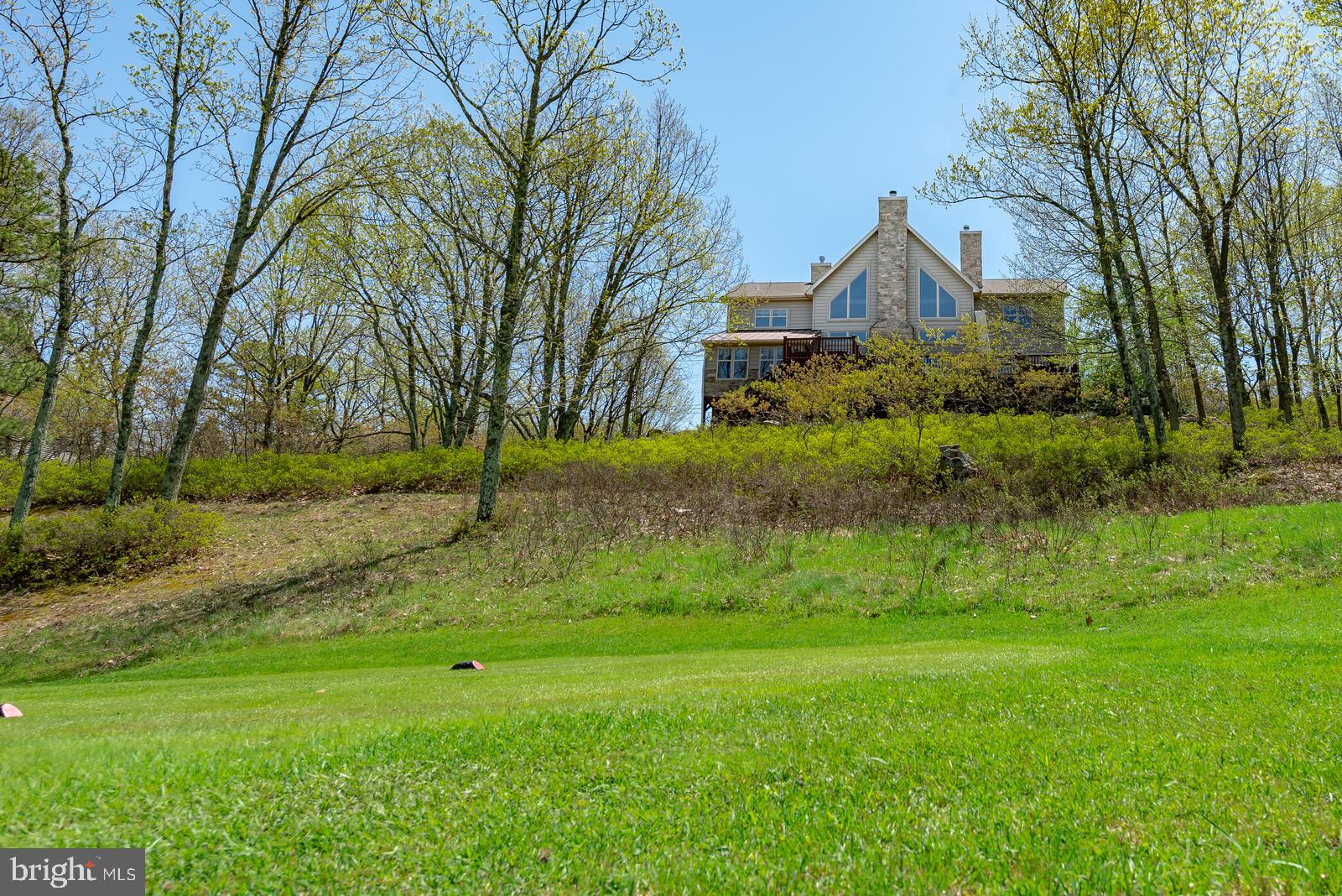 968 Scots Pne Lane Hazleton, PA 18202 - Photo 6 of 95 views of golf course and mountains