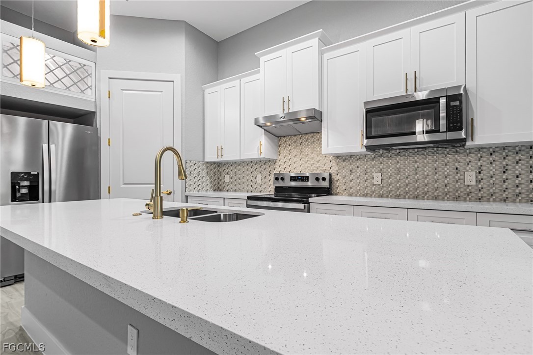 1014 Magnolia Avenue Lehigh Acres, FL 33972 - Photo 7 of 25