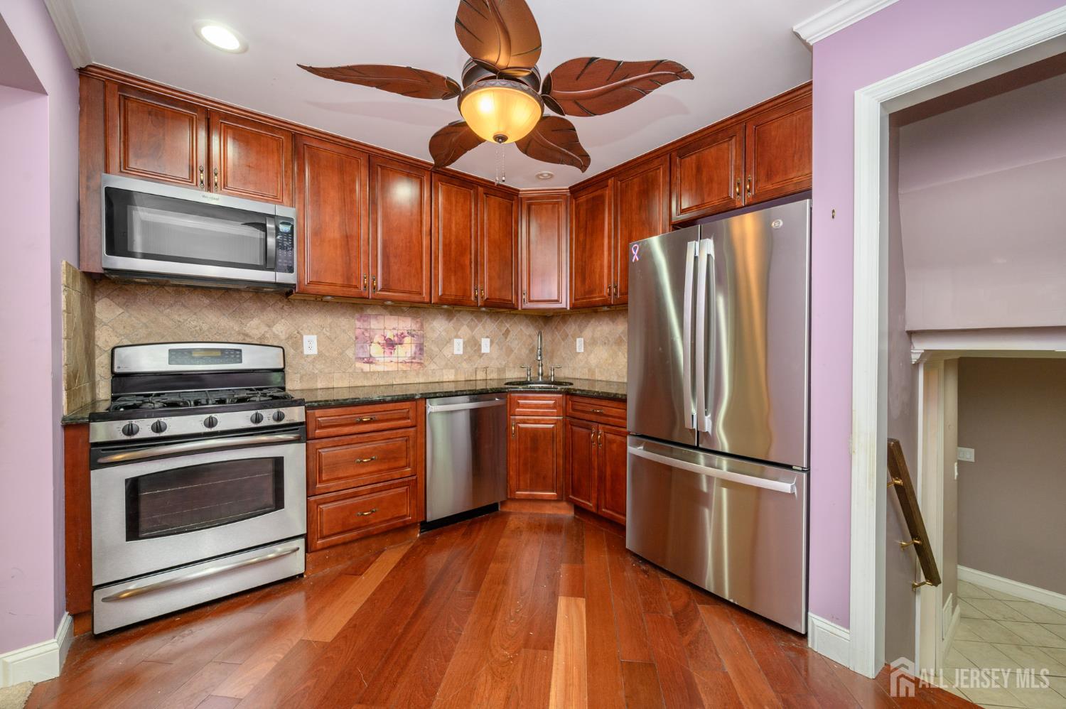 317 Libourel Road South Plainfield, NJ 07080 - Photo 9 of 40