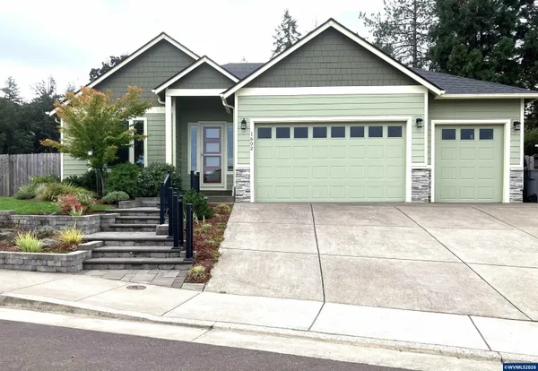 $615,000 | 1602 Northwest Sarah Avenue, Albany, OR 97321