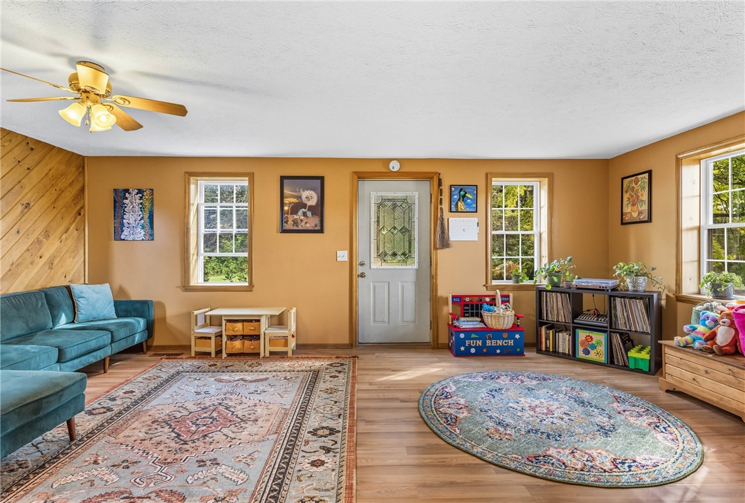 4859 Smith Road Marion, NY 14505 - Photo 3 of 21