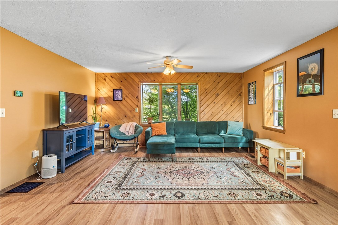 4859 Smith Road Marion, NY 14505 - Photo 4 of 21