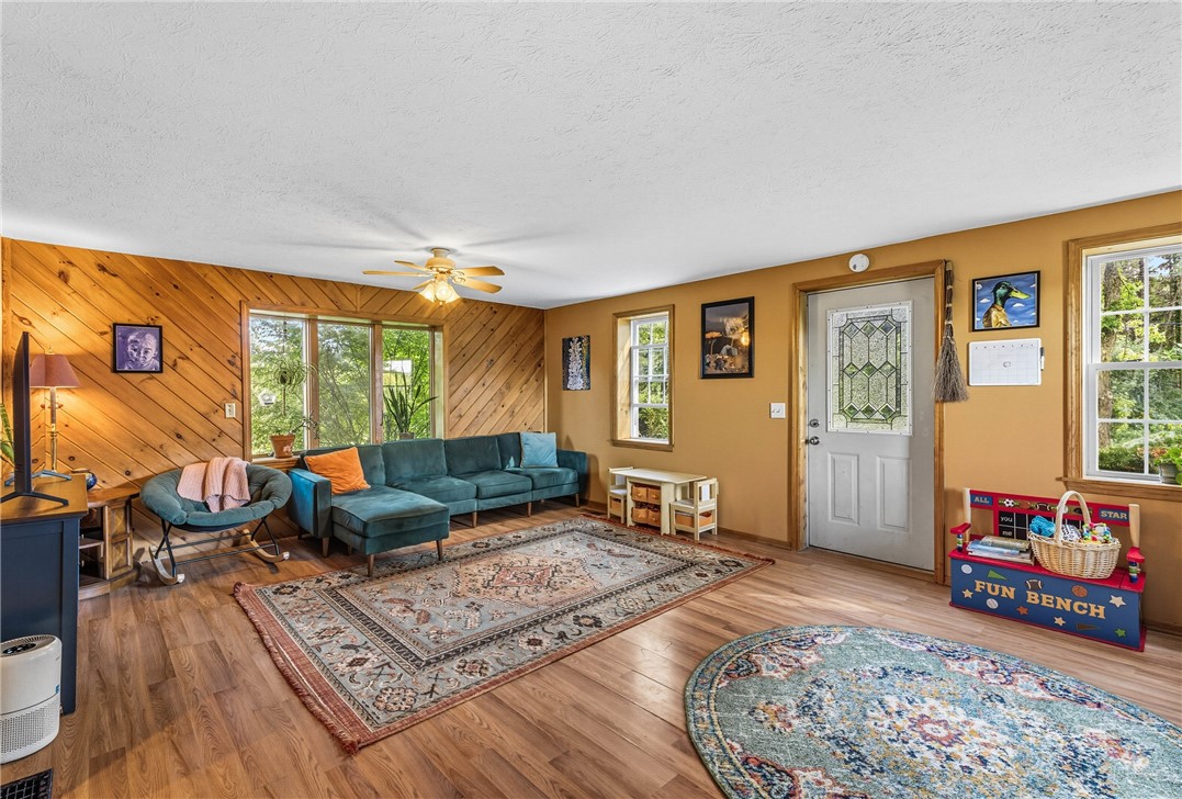 4859 Smith Road Marion, NY 14505 - Photo 5 of 21