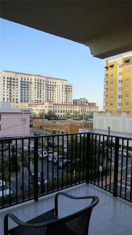 $4,400 | 100 Andalusia Avenue, Unit 402, Coral Gables, FL 33134