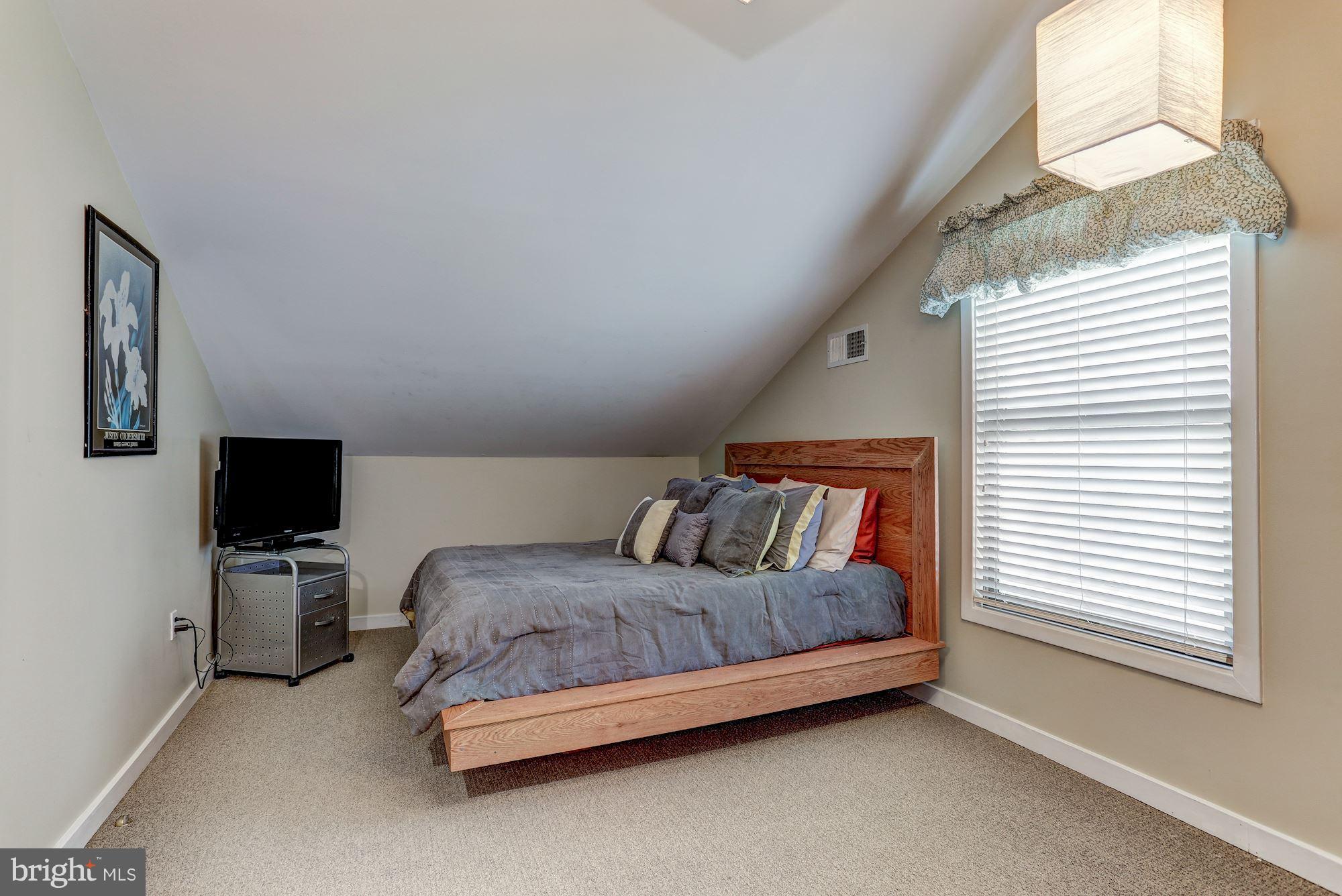 13437 Compton Road Clifton, VA 20124 - Photo 22 of 30 Bedroom