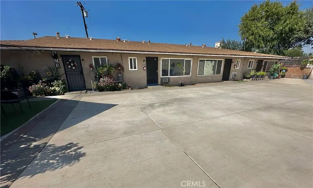 front view of house with a yard