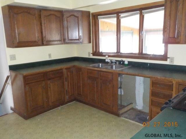 718 Vaughn Road Kingsbury, NY 12839 - Photo 10 of 18 Photo 11
