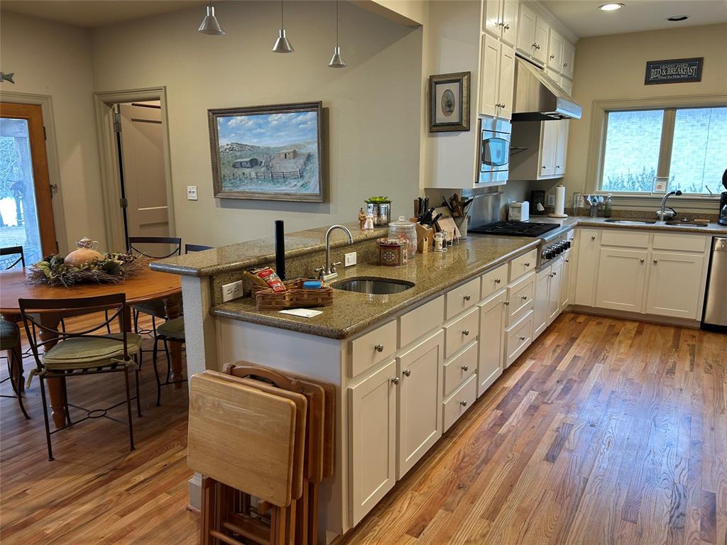 1434 Lakeside Trail Whitney, TX 76692 - Photo 6 of 27