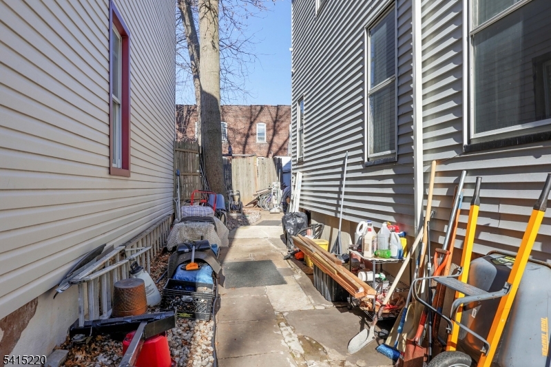 478 Walnut Street Elizabeth, NJ 07201 - Photo 20 of 23