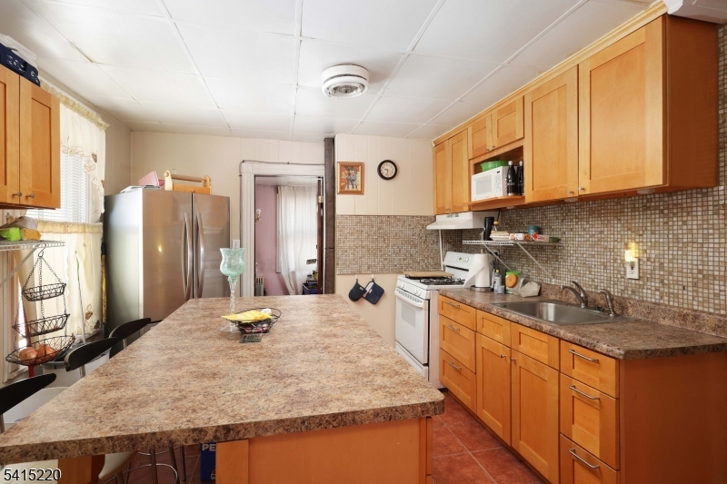 478 Walnut Street Elizabeth, NJ 07201 - Photo 9 of 23