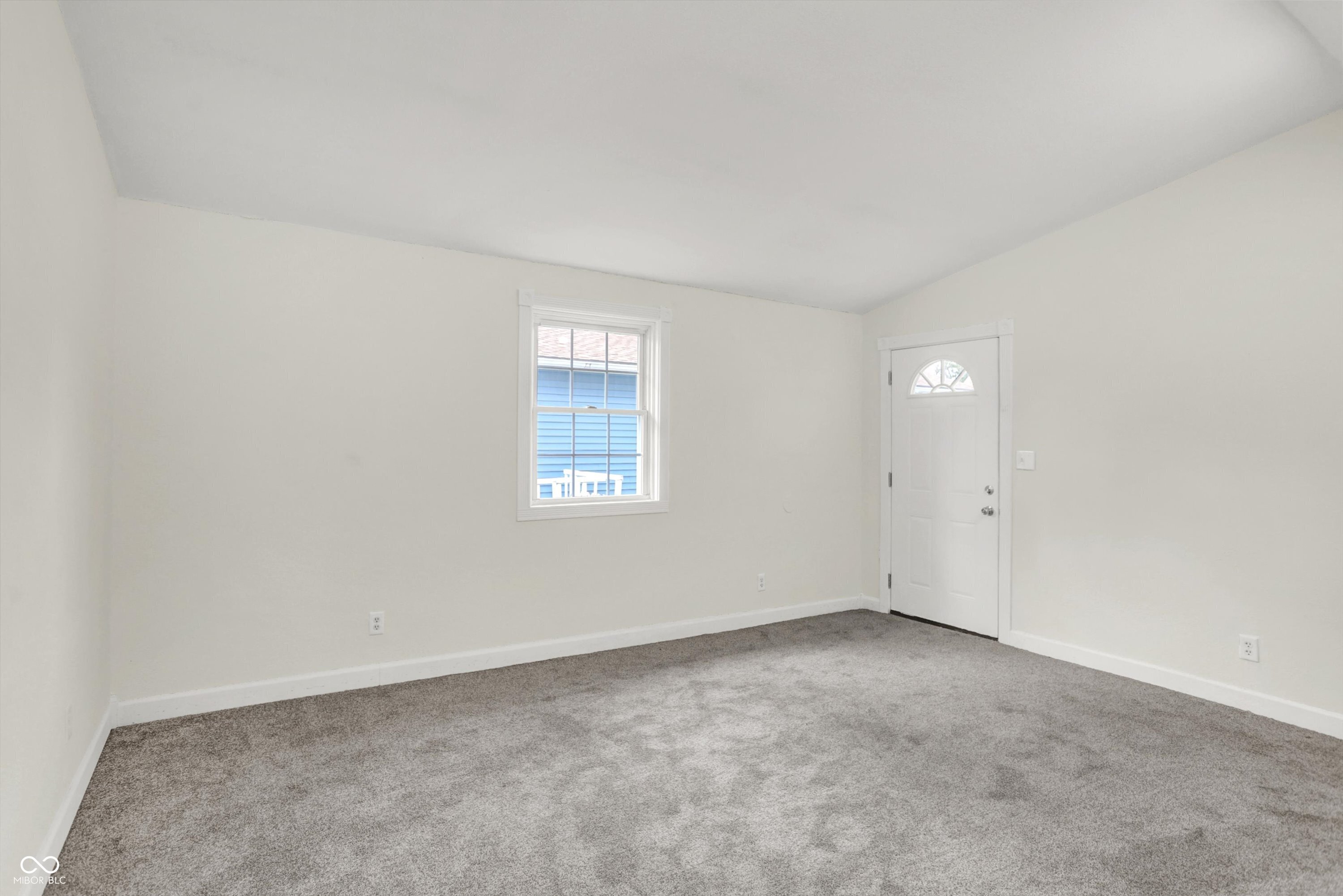 601 East Thompson Street Edinburgh, IN 46124 - Photo 25 of 51