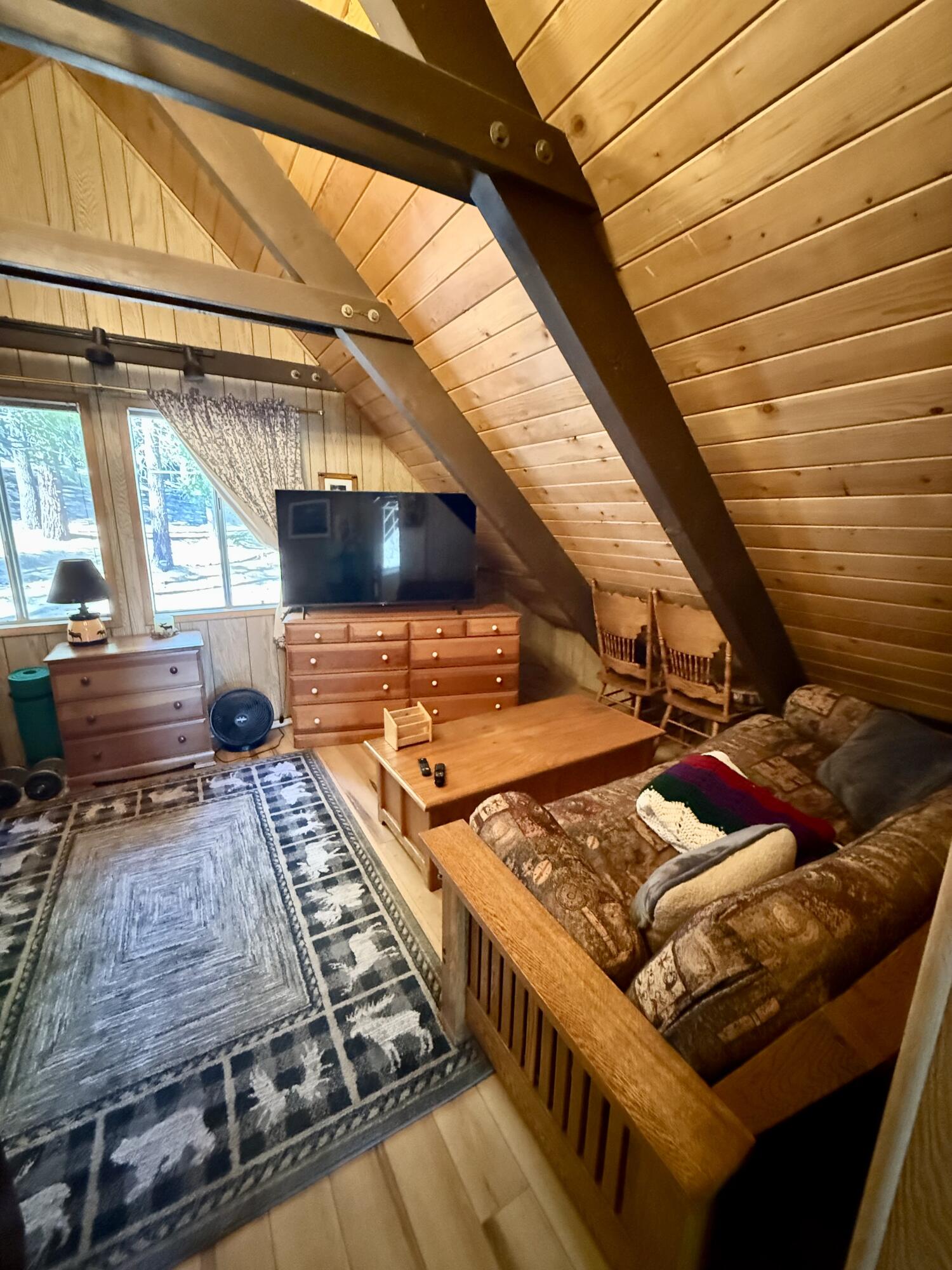 57603 Crest Drive Springville, CA 93265 - Photo 21 of 44 Large sleeping loft or family room