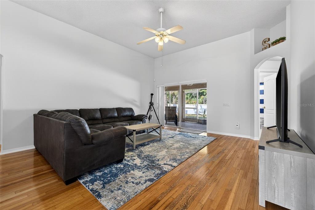 8525 Heyward Road Tampa, FL 33635 - Photo 17 of 39