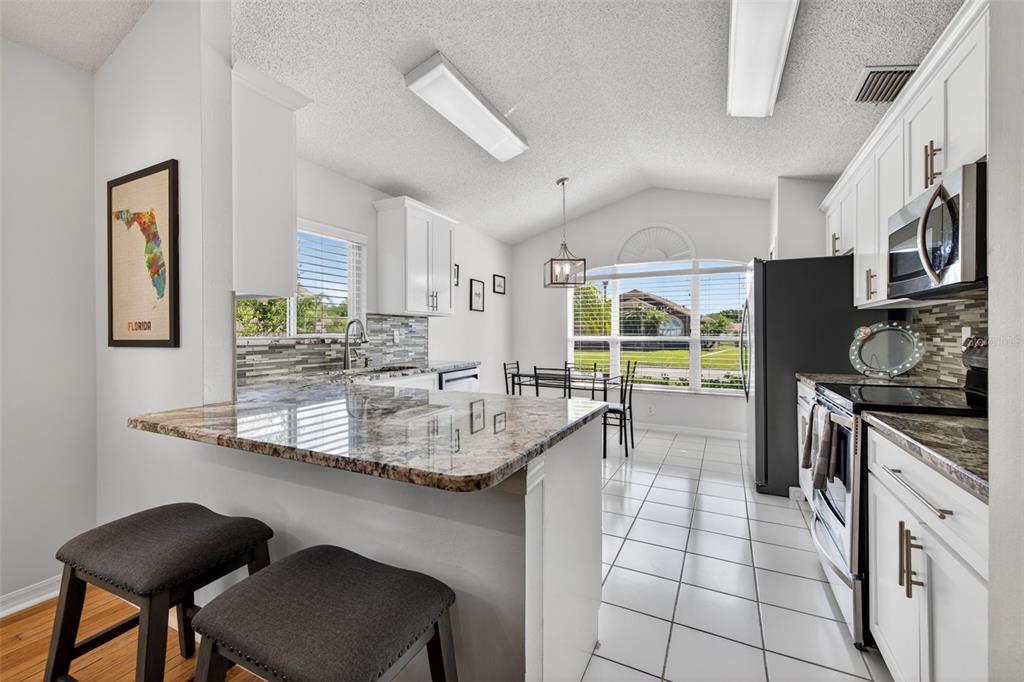 8525 Heyward Road Tampa, FL 33635 - Photo 6 of 39