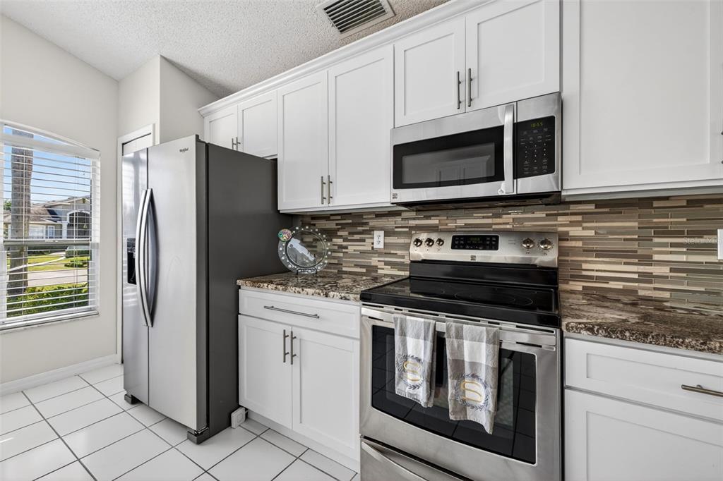 8525 Heyward Road Tampa, FL 33635 - Photo 9 of 39