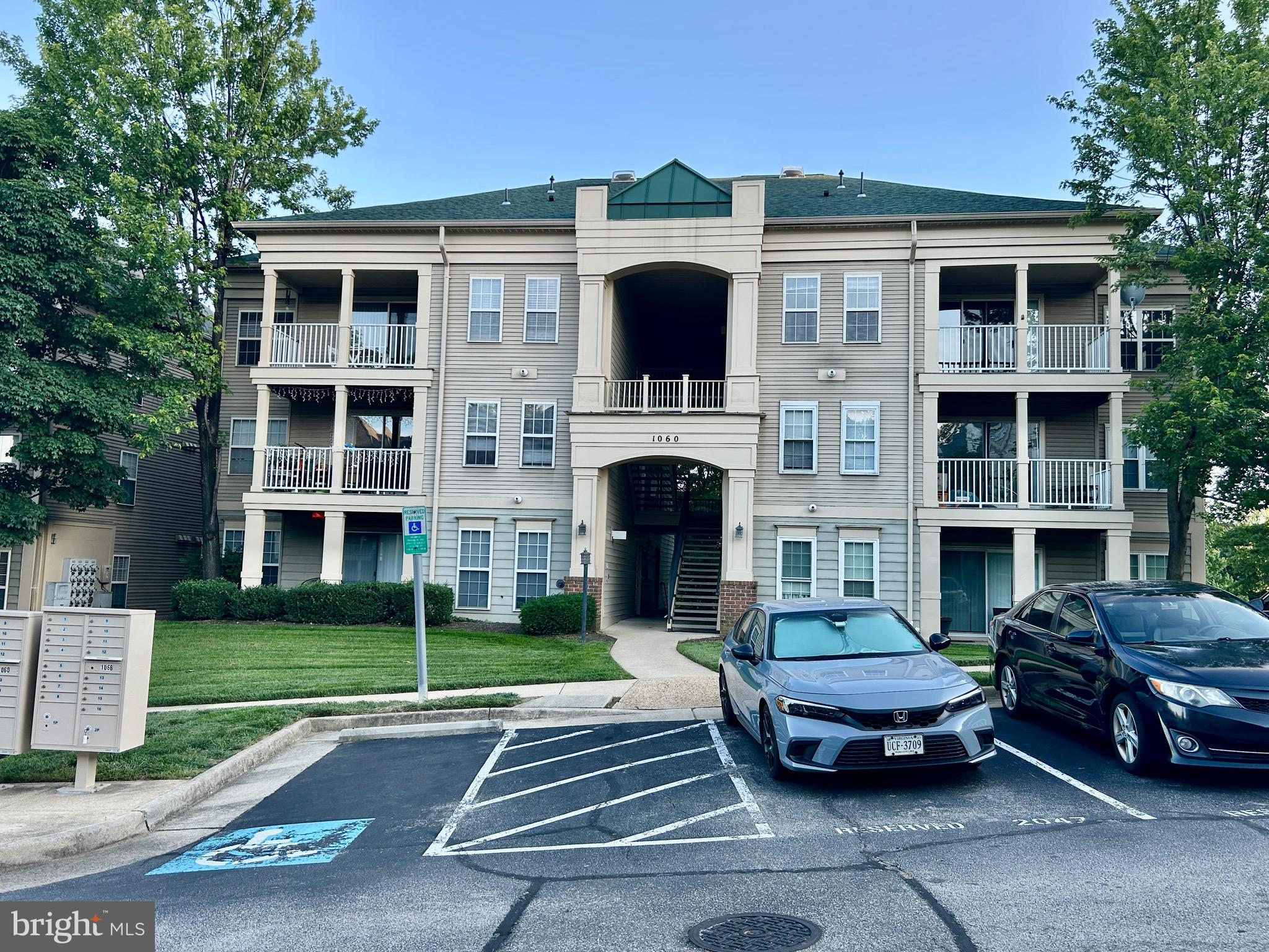 1069 Gardenview Loop, Unit 303 Woodbridge, VA 22191 - Photo 1 of 47