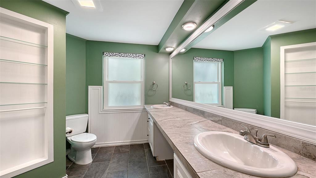 2512 Post Road Sarasota, FL 34231 - Photo 24 of 35
