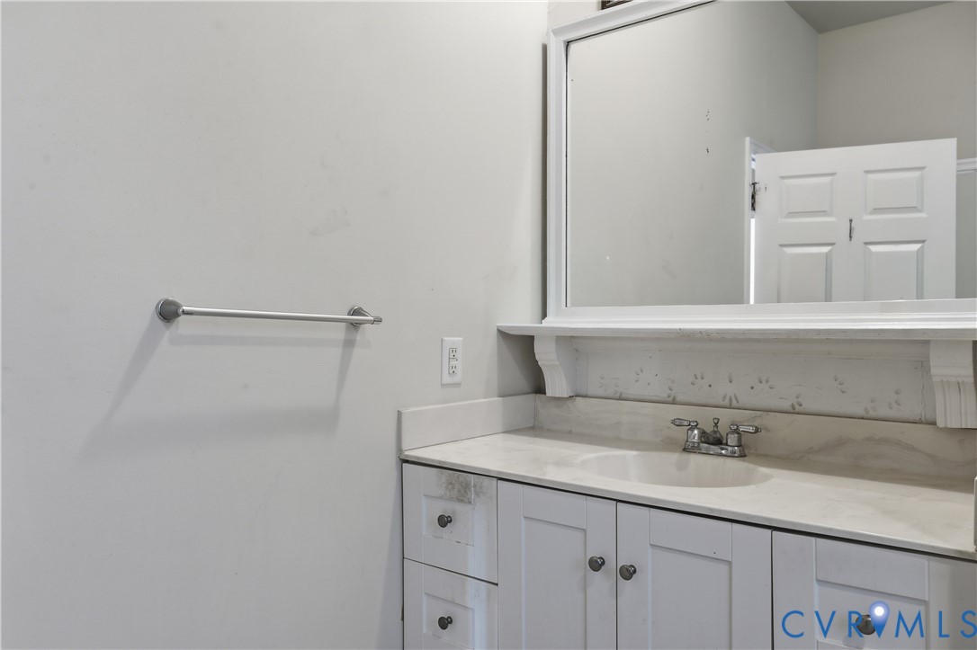 3405 East Broad Rock Road Richmond, VA 23224 - Photo 13 of 22 large downstairs full bath