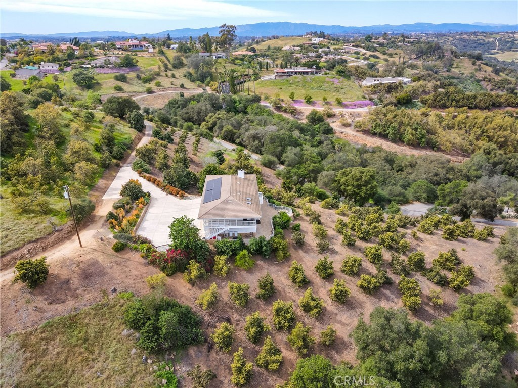 2160 Puerto Del Mundo Fallbrook, CA 92028 - Photo 6 of 63