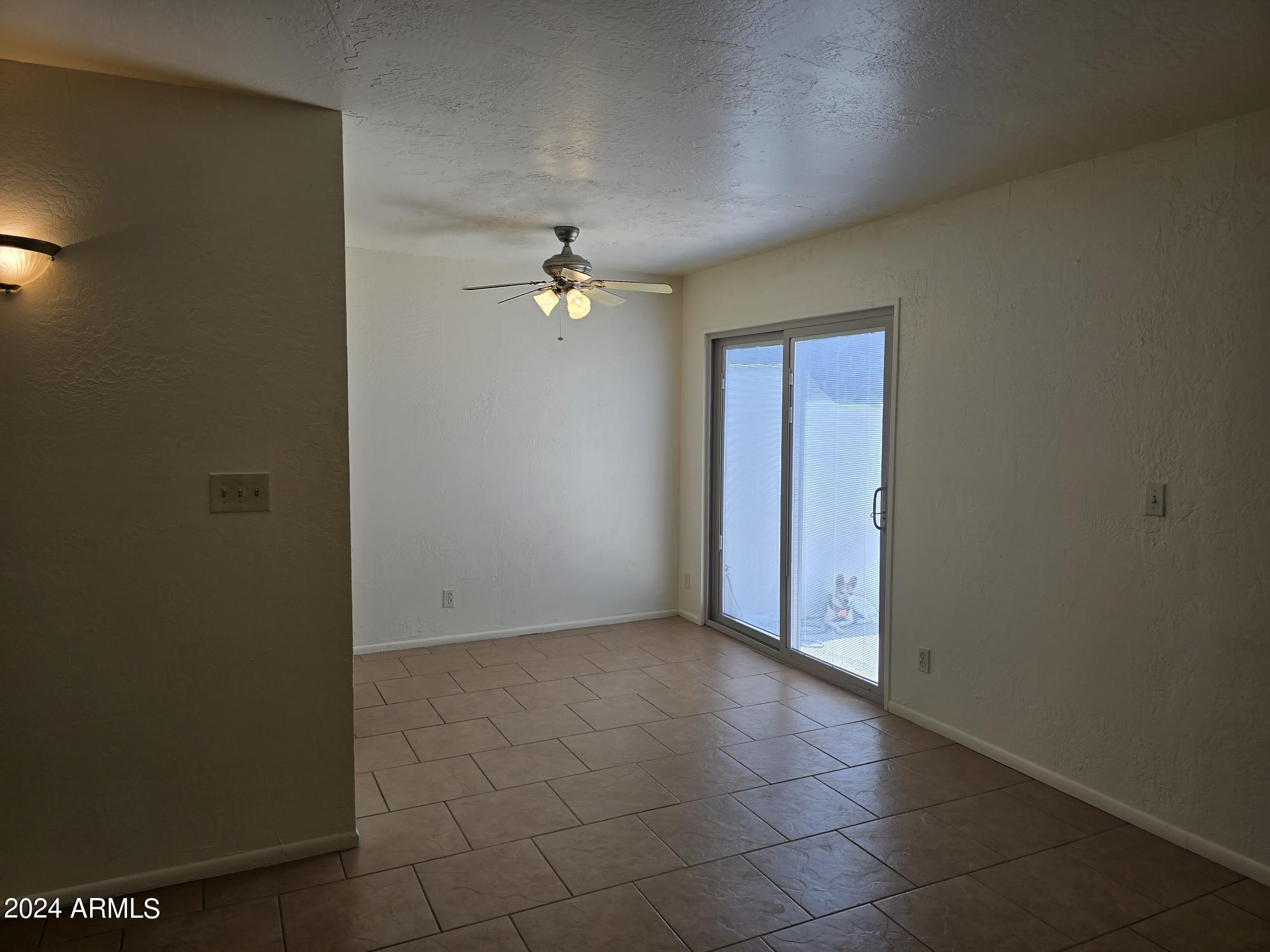 4747 North 14th Street, Unit J Phoenix, AZ 85014 - Photo 6 of 25 dining area