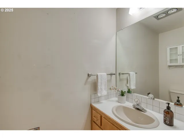 $255,000 | 15035 Northeast Sacramento Street, Unit 62, Portland, OR 97230