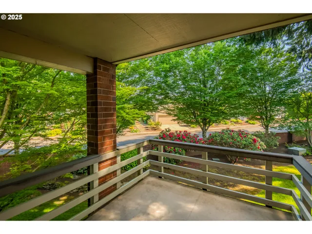 $255,000 | 15035 Northeast Sacramento Street, Unit 62, Portland, OR 97230