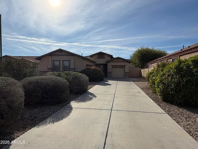 $2,300 | 15569 West Montecito Avenue, Goodyear, AZ 85395