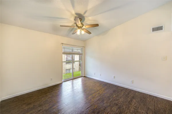 $1,250 | 2120 Wilcrest Drive, Unit 226, Houston, TX 77077